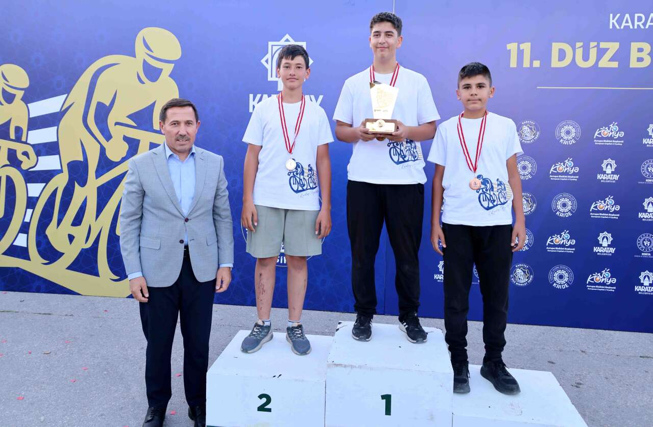 Konya’da 500’e yakın çocuk şampiyonluk için pedal çevirdi 8